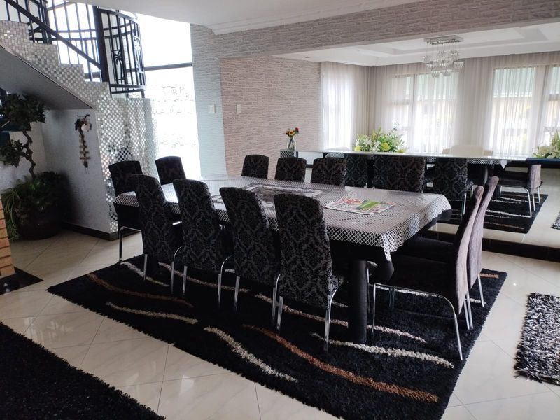 Sophisticated spacious family home for sale in Somerset Park - Photo 5