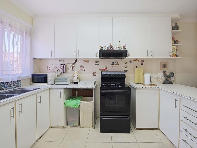 Rare Opportunity to Own in Leo – Your Perfect Secure Retreat Awaits! - Photo 5