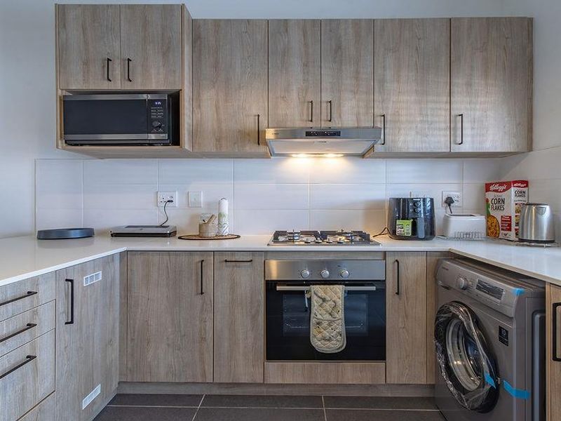 Experience Modern West Coast Living - Photo 8