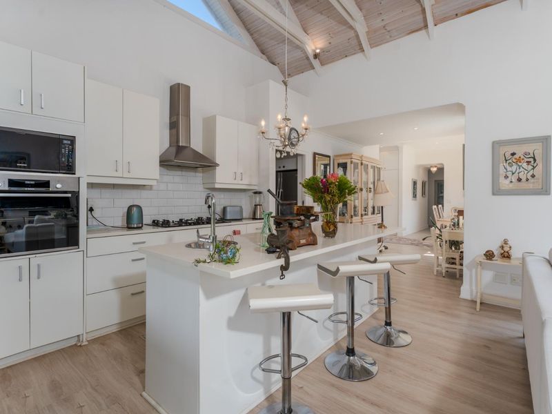 Family Home in Lake Michelle Eco Estate - Photo 9