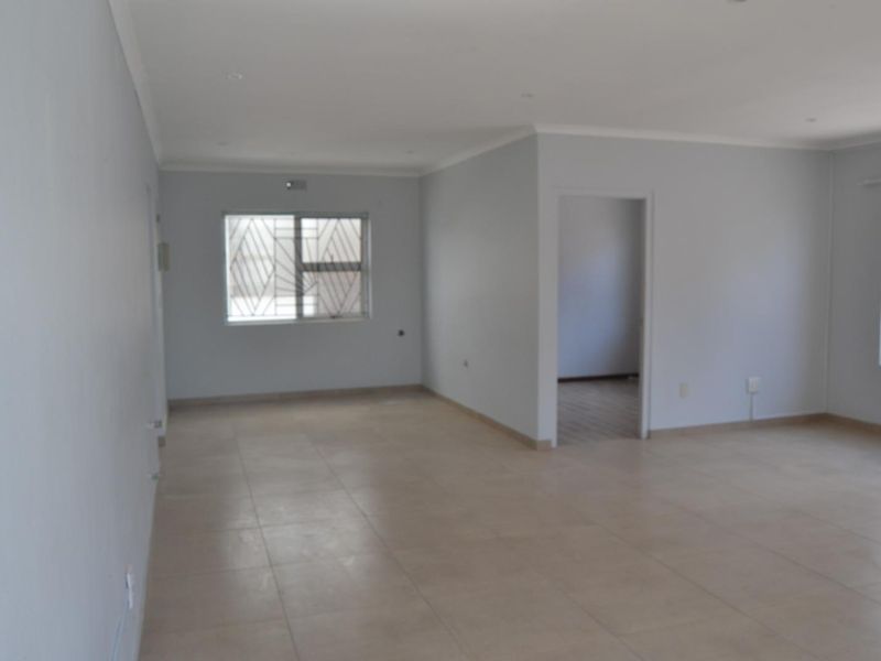 Versatile Open Plan Property for Rent in Litha Park, Khayelitsha - Photo 10