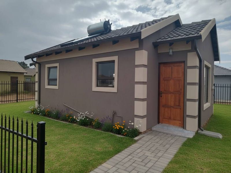 NEW DEVELOPMENT, ALL COSTS INCLUDED, FULL TITLE STANDS. NO DEPOSITS / 100% BONDS (dependent on client profile) - Photo 2