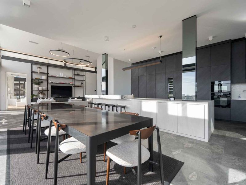 Unparalleled Luxury - Photo 10