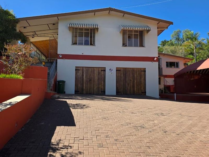 Spacious Living in Luxury Hill for Rent - Photo 2