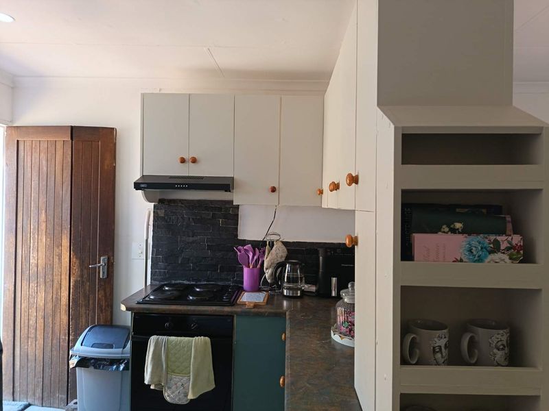 Comfortable Family Living in a Convenient Location - Photo 5