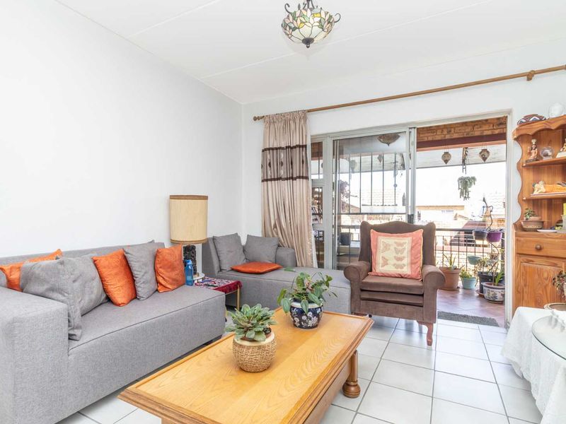 Honeypark Haven: Modern, Stylish, Perfect Home for Families & Pets! - Photo 8