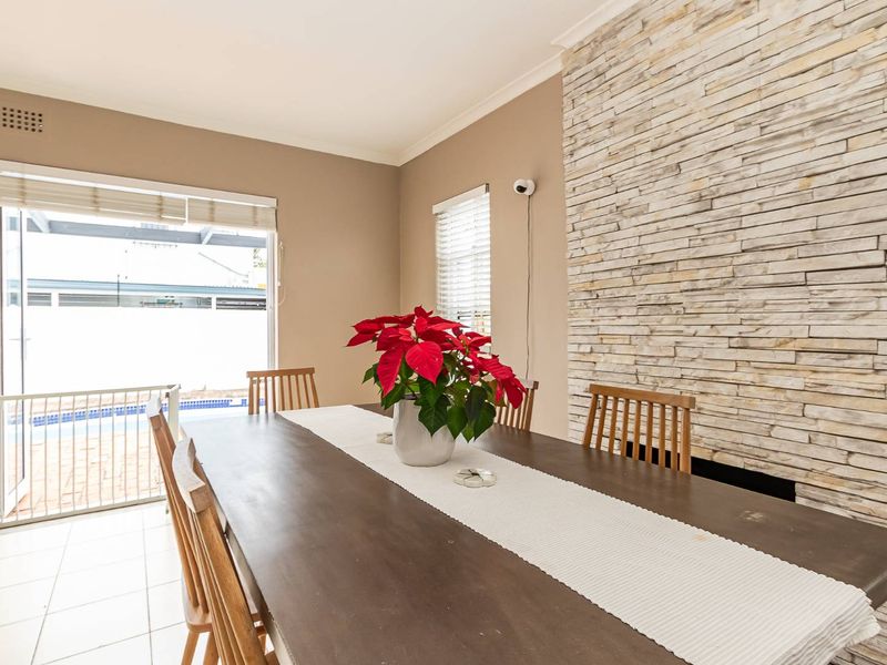 Stylish, Sun-Drenched Family Home in the Heart of Harfield Village - Photo 9