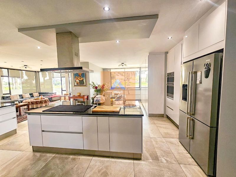 Exceptional Coastal Estate with Ocean & Park Views For Sale in Vineta, Swakopmund - Photo 3