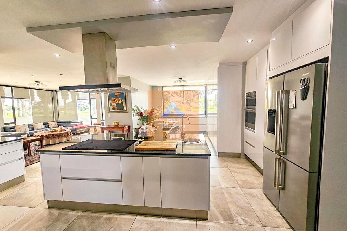 Exceptional Coastal Estate with Ocean & Park Views For Sale in Vineta, Swakopmund - Photo 3