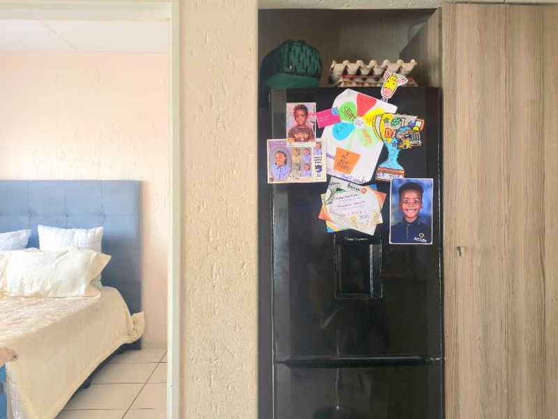 2 bed, 1 bath apartment for sale in Paulshof, Midrand. - Photo 3