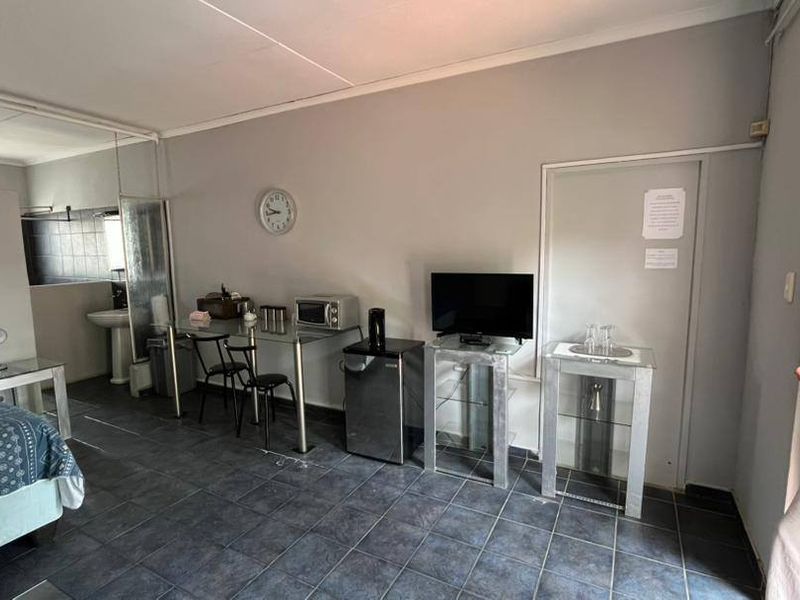 For Sale - Pionierspark (Currently being used as a Guesthouse) - Photo 8