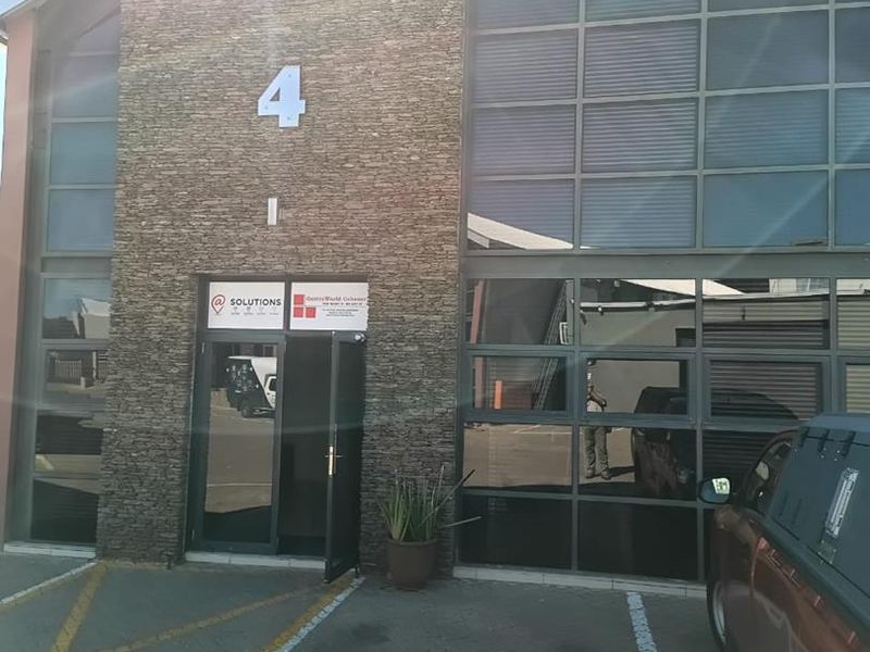Warehouse with offices for rent - Southern Industrial - Photo 8