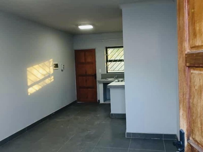 BLOCK OF 16 FLATS FOR SALE in NKURENKURU, Ext.1, Kavango West Region. - Photo 5