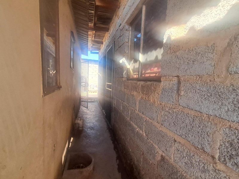 House In Tswelapele Ext 6 - Photo 5