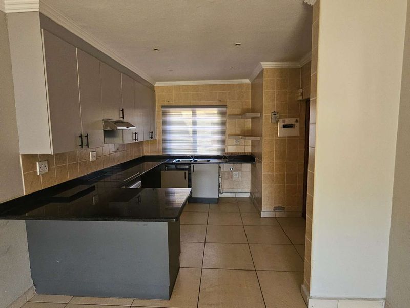 3 Bedroom Apartment In Melodie - Photo 8