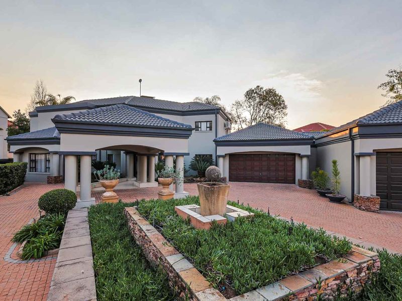 5 Bedroom Luxury Mansion for Sale - Photo 10