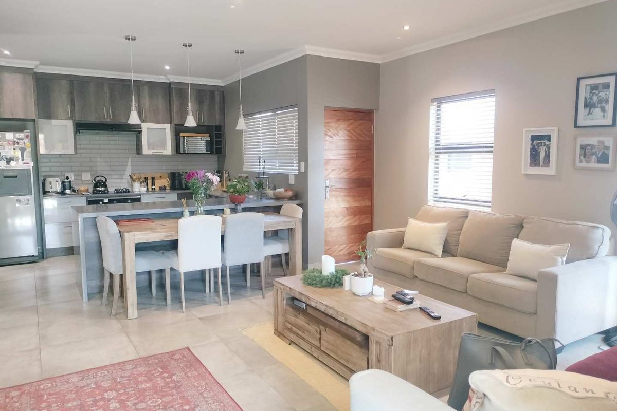 Modern 2-Bedroom Townhouse in New Development in Prime area - Photo 4