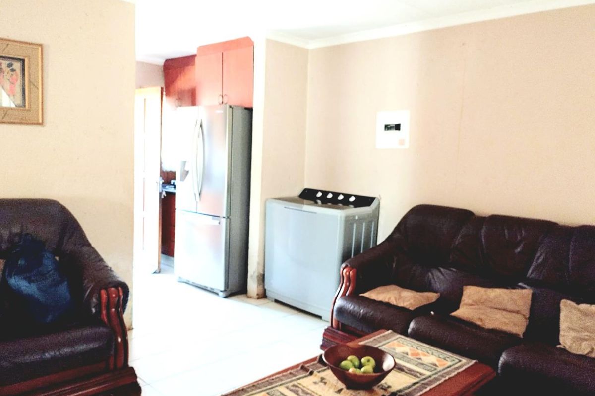 3 Bedrooms house for sale - Photo 4