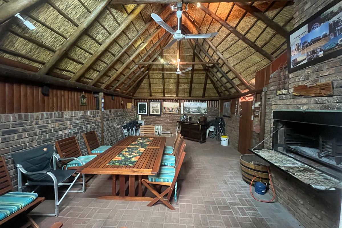 Lovely family home with flat in a sought-after neighbourhood - Photo 2