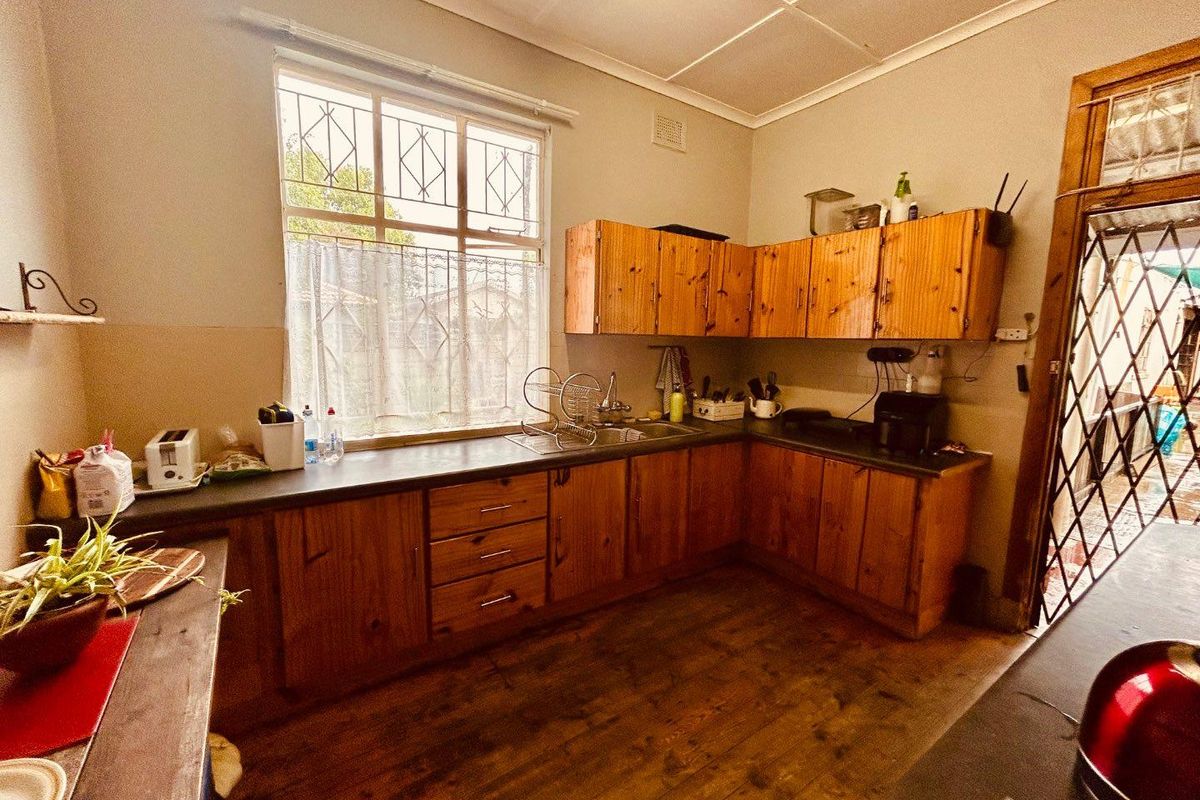 3 bedroom house with flat for sale in Vryheid - Photo 4
