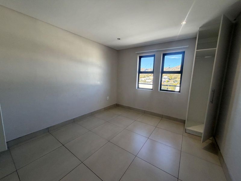 Neat 2 bedroom apartment For sale - Photo 3