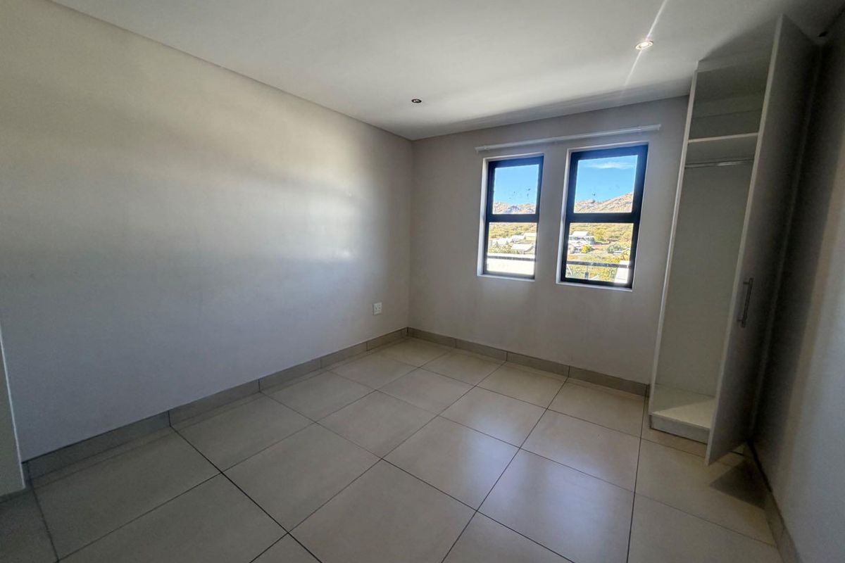 Neat 2 bedroom apartment For sale - Photo 3