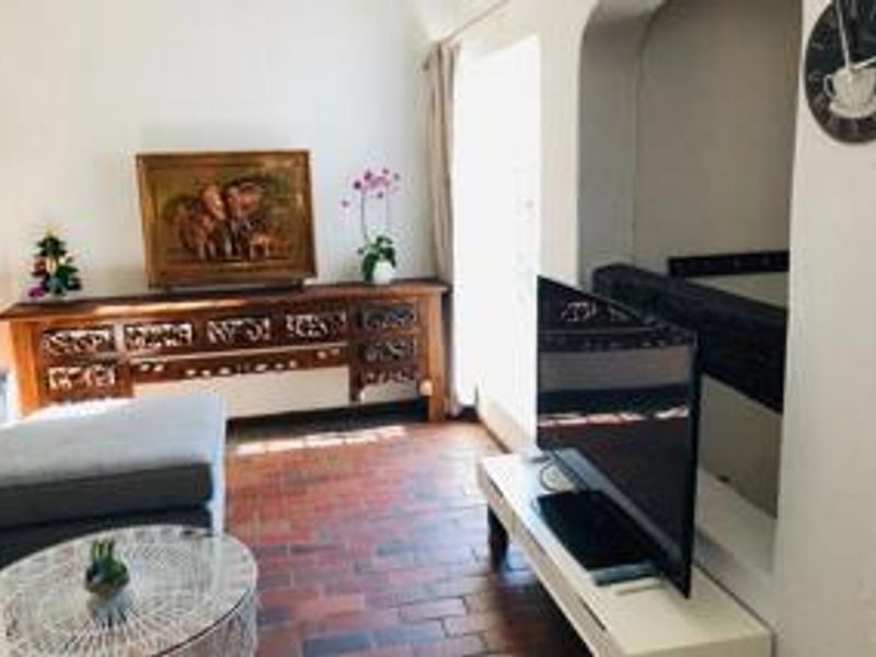 4 Bedroom House for Sale in Bryanston West - Photo 9