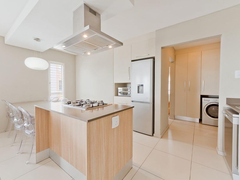 CORNER UNIT IN POPULAR COMPLEX CENTRALLY LOCATED IN BRYANSTON, WITH THE MOST MAGNIFIECIENT VIEWS OF THE MAGALIESBURG MOUNTAINS - Photo 5