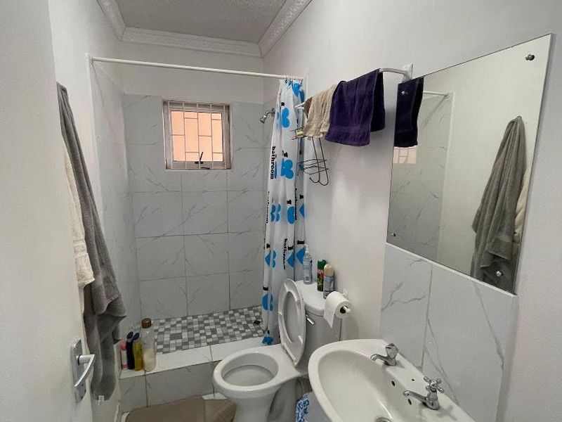 Apartment for sale in Otjomuise/ Bacardi court - Photo 8