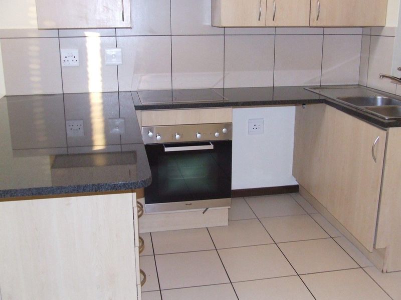 1-Bedroom Loft, 1-Bathroom apartment for rent in Jackal Creek Golf Estate R7500 Available Immediately - Photo 2