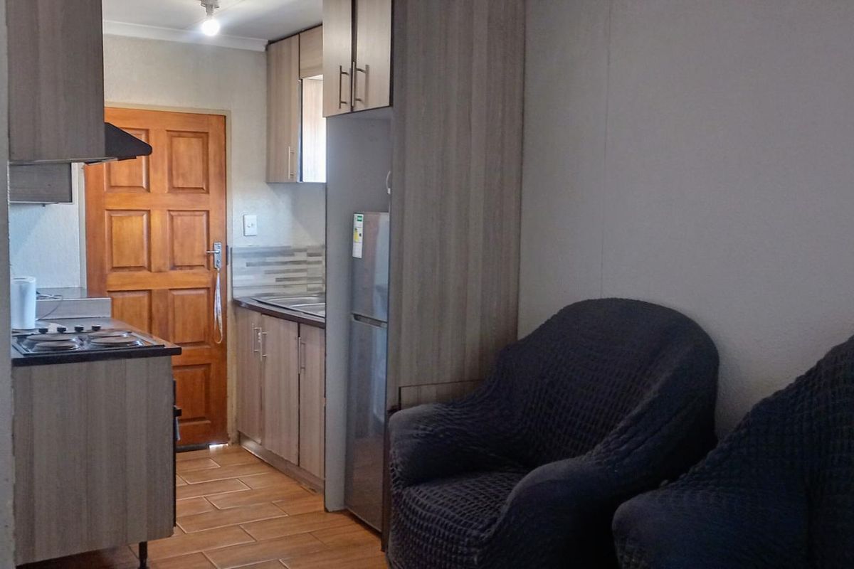 Open-Plan Living in Glenway Estate! - Photo 4