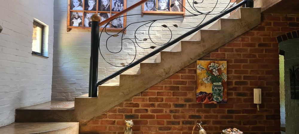 Screeted floors -  foundations meticulously strengthened with G6 material and steel mesh