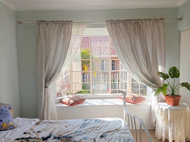 Lovely 2 bedroom townhouse for sale in Norkem Park - Photo 9