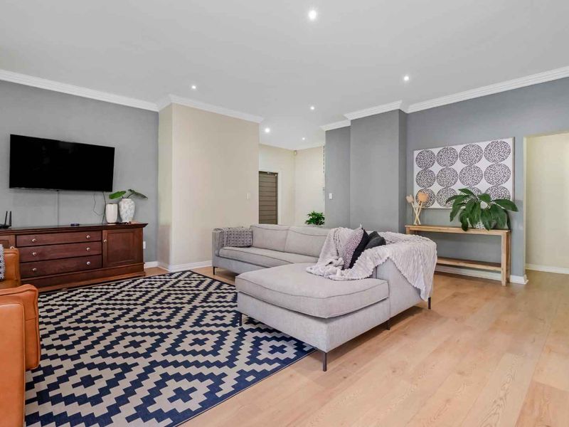 4 BEDROOM FAMILY HOME FOR SALE IN MAGLIESSIG - Photo 4