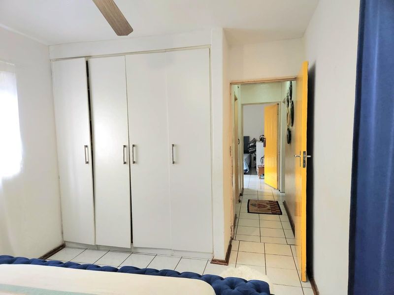 Comfortable 2-Bedroom Apartment in Meer En See Complex - Photo 5