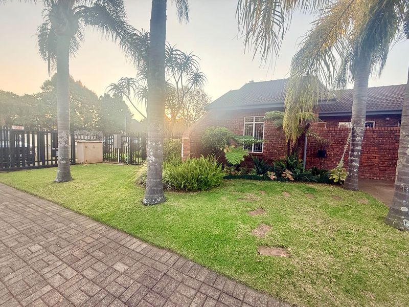 3 Bedroom Townhouse for Sale in Vryheid - Photo 1