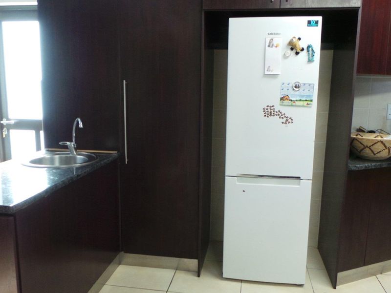 Perfect for the extended family or to earn an extra income. - Photo 4