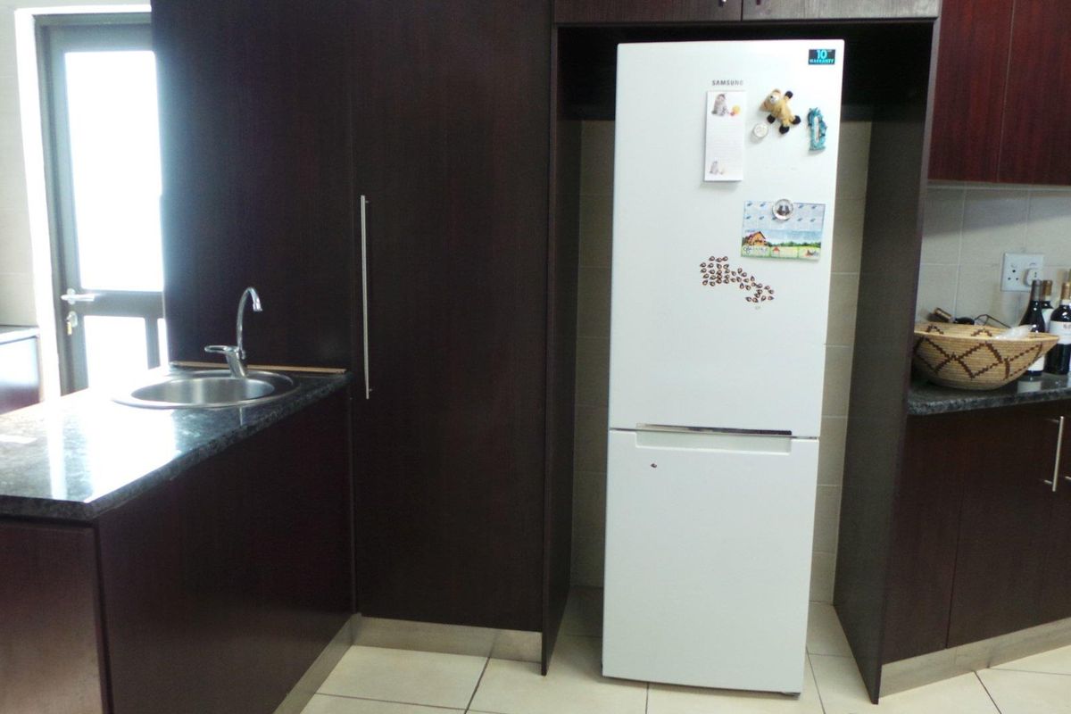 Perfect for the extended family or to earn an extra income. - Photo 4