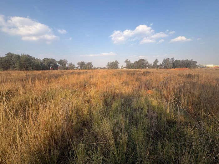 Property #2499977, Vacant Land Residential Pending Sale in Highbury