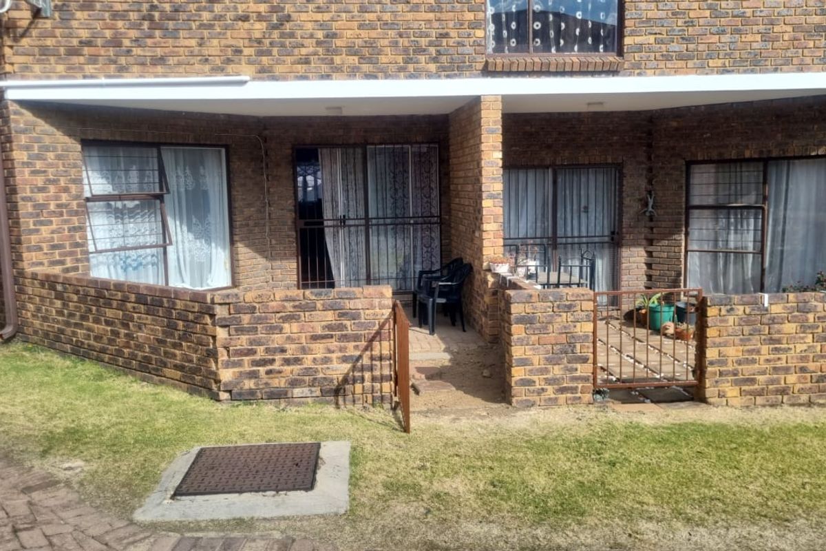 Liefde and Vrede,2 Bedroom Townhouse - Photo 2