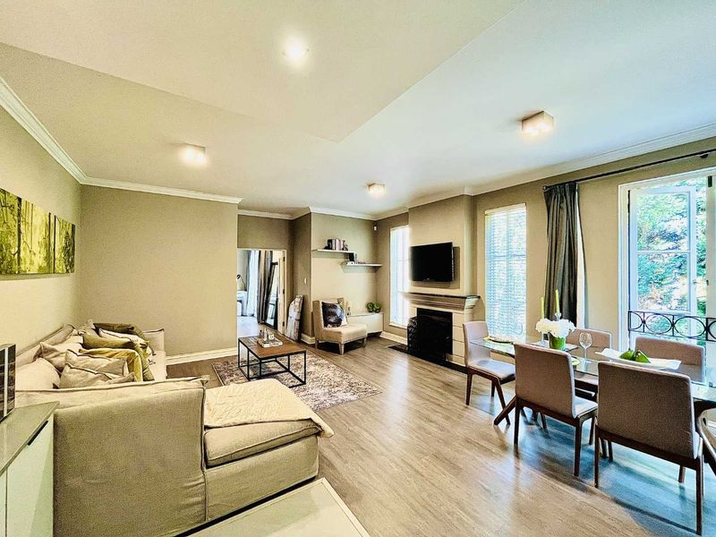 Furnished Executive Apartment Minutes from Sandton Business Hub - Photo 9