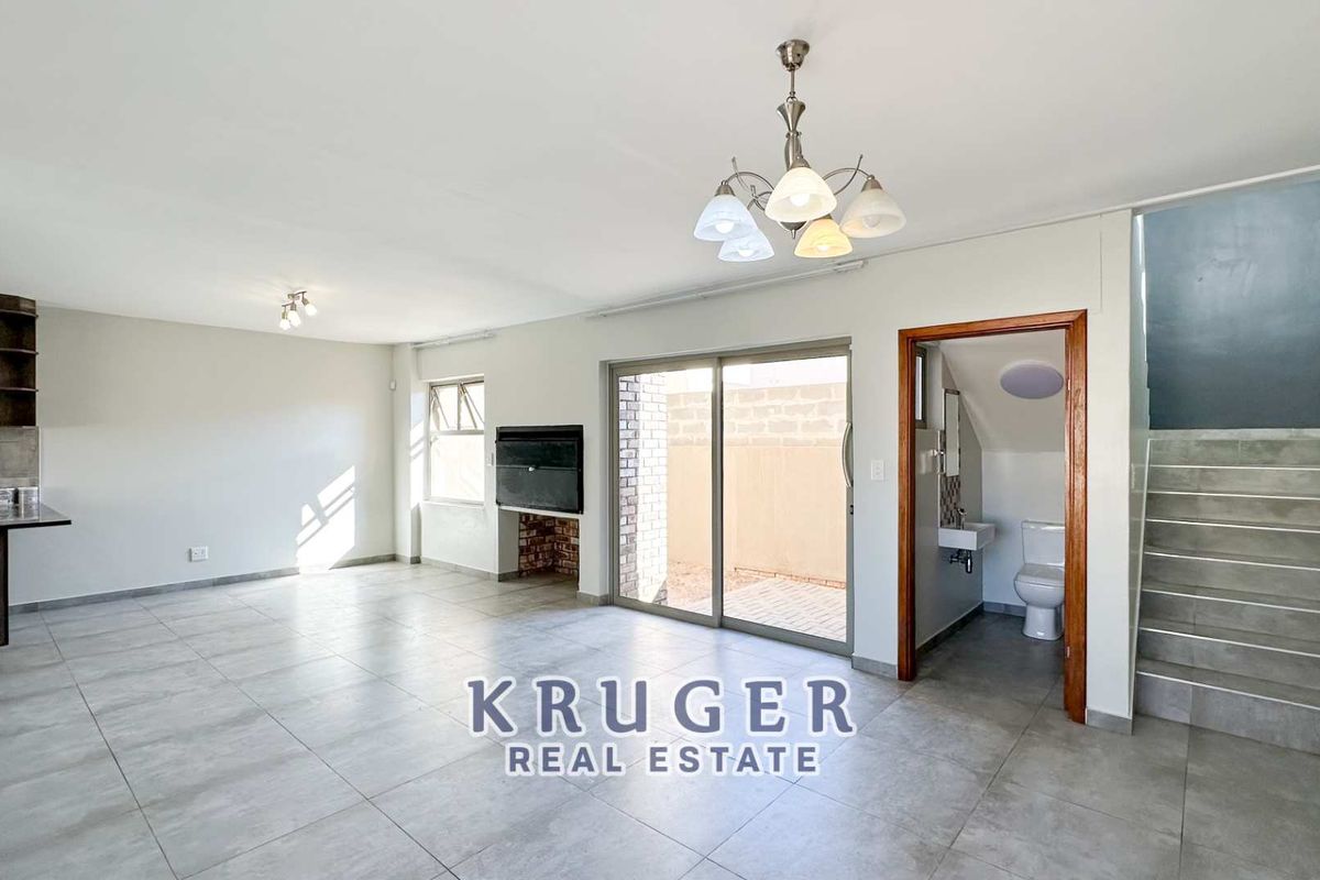 🏡 Modern Double story Townhouse with Rooftop Views in Kramersdorf - Photo 3