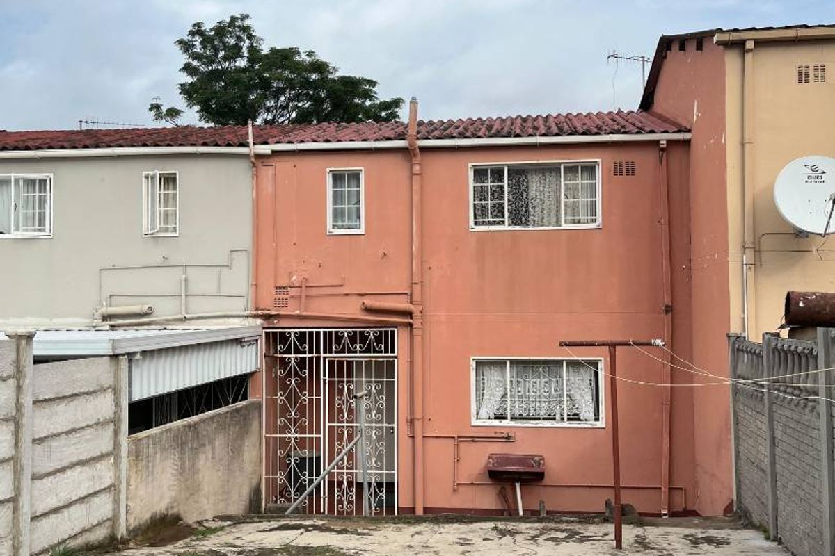 3-Bedroom Duplex For Sale in Whetstone, Phoenix - Photo 3