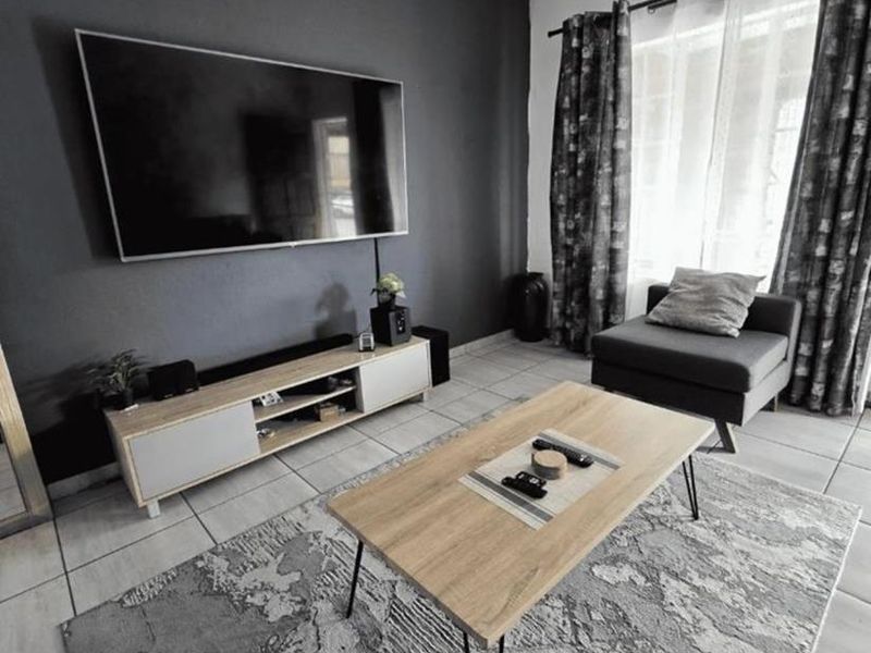 Secure Estate Living | Modern 2-Bedroom Apartment with Private Braai Area - Photo 8