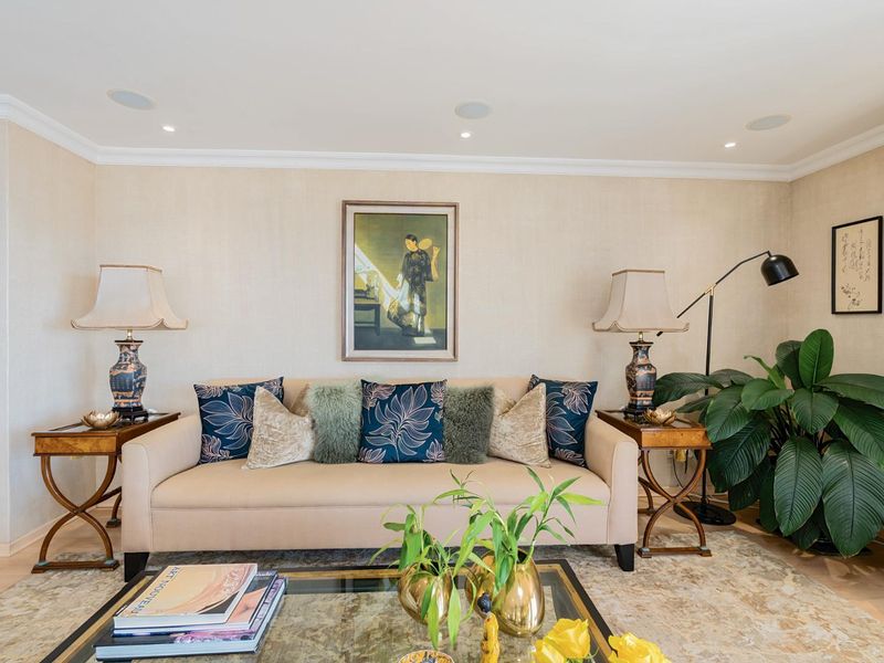 AN EXQUISITE  SEA POINT RESIDENCE WITH BREATHTAKING PANORAMIC OCEAN VIEWS. 238 m 2 - Photo 9