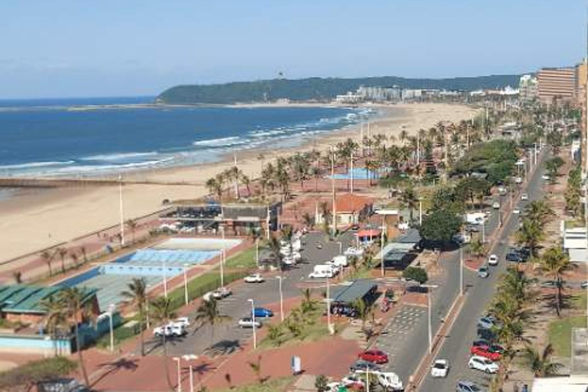 **Stunning Air BNB Apartments** Oceanic Gem with Unparalleled Sea Views – Fully Furnished** - Photo 3