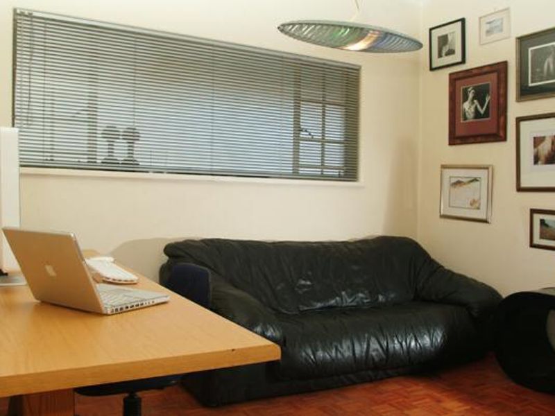 FURNISHED TWO BEDROOMS - Photo 4
