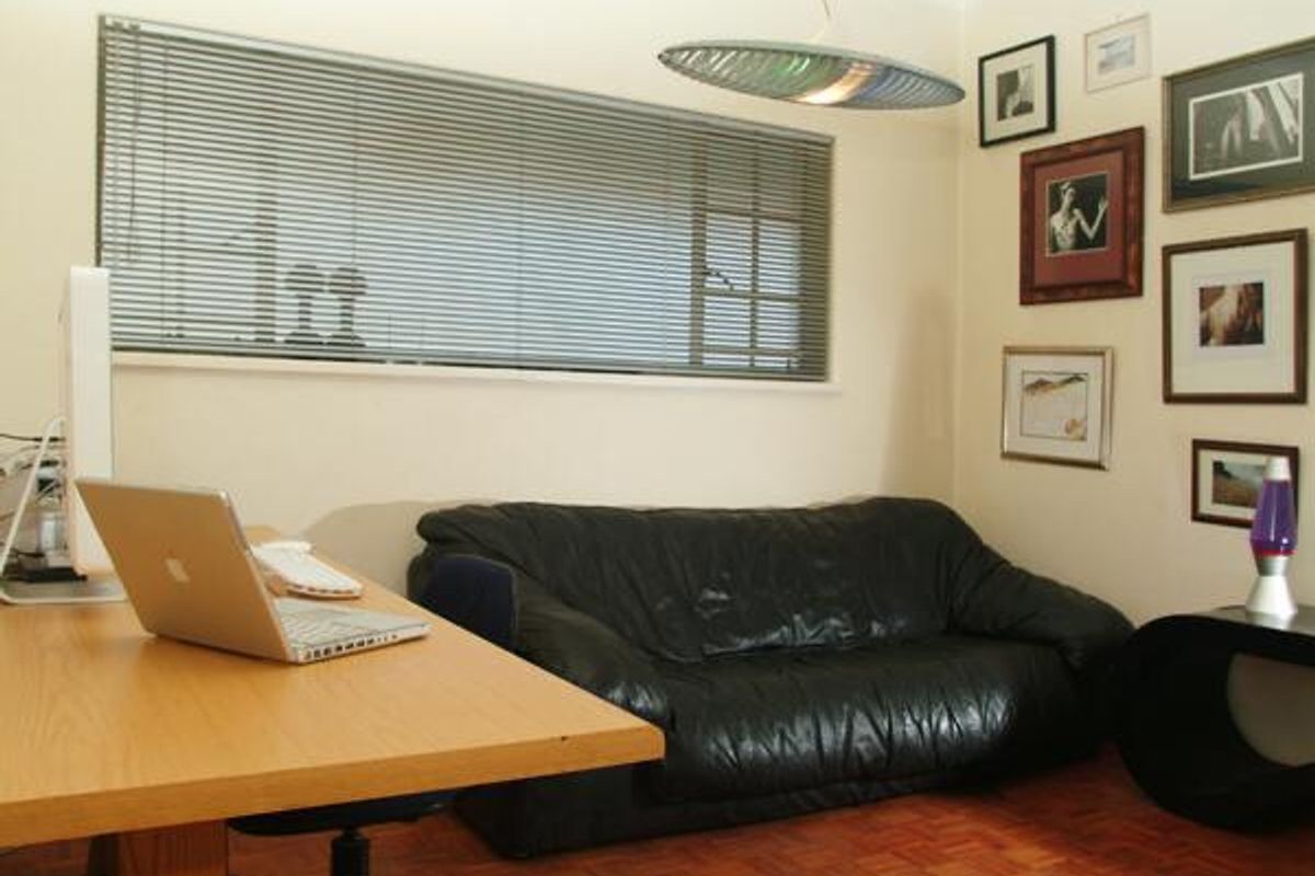 FURNISHED TWO BEDROOMS - Photo 4