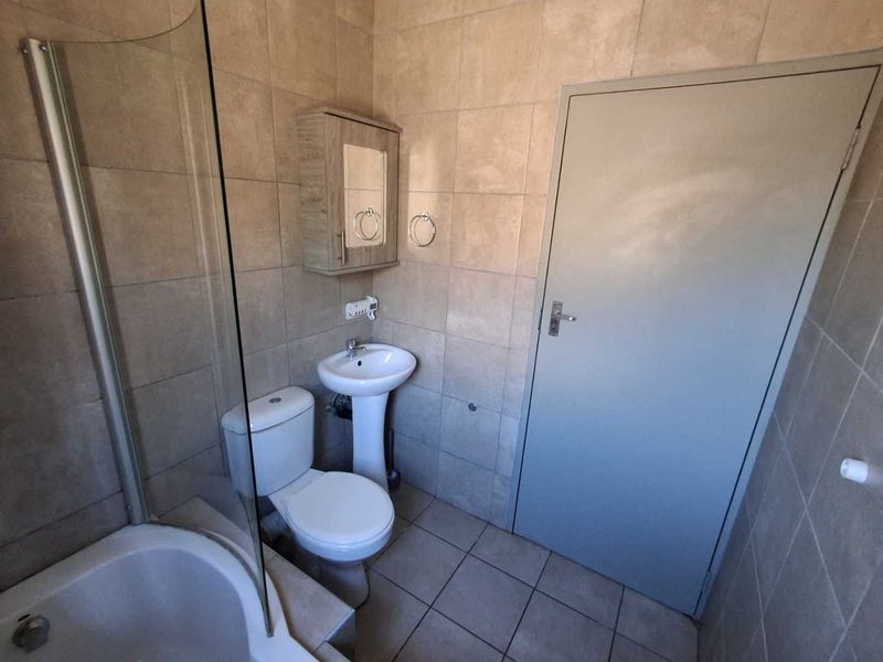 Charming Ground Floor Apartment in Beautiful Montana - Photo 6