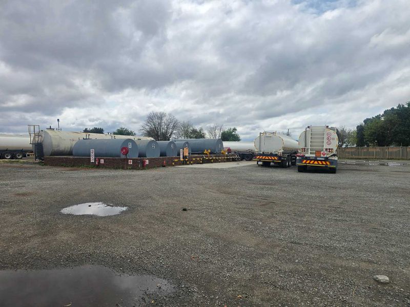 Prime Property with Fuel Depot, Workshop & Residential Space - Photo 3
